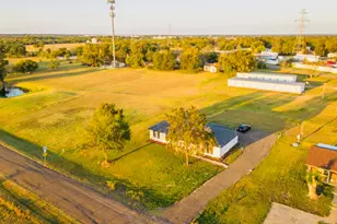 174 Shilling Dr, Elm Mott, TX 76640 - Photo 28