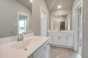 4525 Hogan's Alley Dr, Arlington, TX 76001 - Photo 26