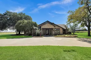 10492 Strittmatter Rd, Pilot Point, TX 76258 - Photo 1