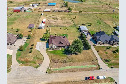 6124 High Meadows Drive, Krum, TX 76249 - Photo 2