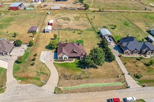 6124 High Meadows Dr, Krum, TX 76249 - Photo 2