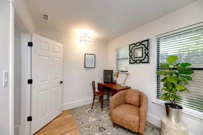 803 Brookhurst Drive, Dallas, TX 75218 - Photo 28