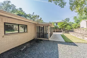 1034 Tipperary Dr, Dallas, TX 75218 - Photo 4