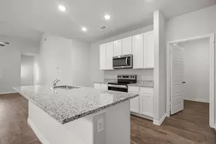 933 Rocket Plane Dr, Fort Worth, TX 76131 - Photo 2