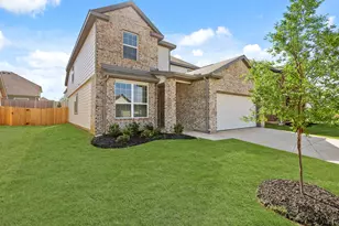 10616 Stag Ln, Fort Worth, TX 76036 - Photo 2