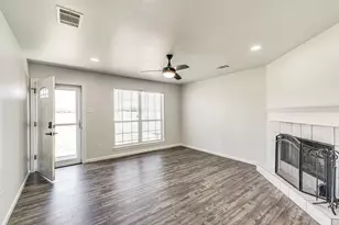 2740 Lexie Ln, Waxahachie, TX 75167 - Photo 4