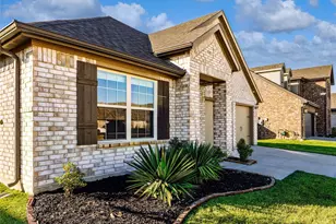 3301 Redbud Flower Trl, Venus, TX 76084 - Photo 2