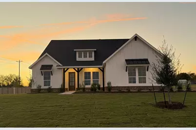 31 Roosevelt Lane, Valley View, TX 76272 - Photo 1