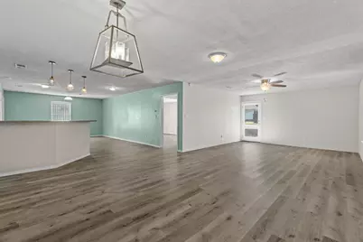 302 W Decatur Street, Chico, TX 76431 - Photo 16