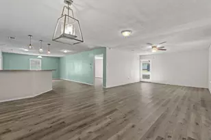 302 W Decatur St, Chico, TX 76431 - Photo 16