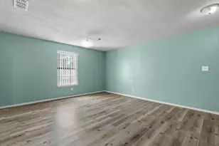 302 W Decatur St, Chico, TX 76431 - Photo 22