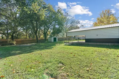 302 W Decatur Street, Chico, TX 76431 - Photo 36