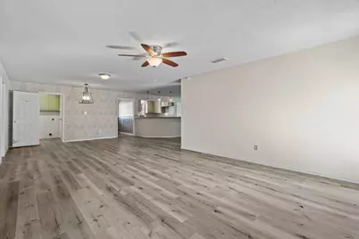 302 W Decatur Street, Chico, TX 76431 - Photo 8