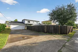 4118 Burning Tree Ln, Garland, TX 75042 - Photo 2