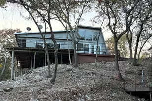 1867 Chaparral Dr, Gainesville, TX 76240 - Photo 1