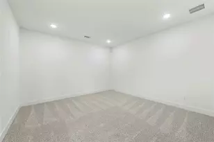 8008 Candy Ln, Waco, TX 76708 - Photo 12