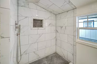 402 W College Street, Jacksboro, TX 76458 - Photo 18