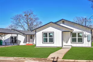 402 W College St, Jacksboro, TX 76458 - Photo 2