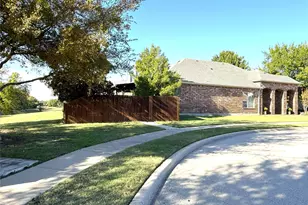 1301 Meadow Ranch Rd, McKinney, TX 75071 - Photo 2