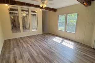 2014 Spring Ct, Azle, TX 76020 - Photo 4