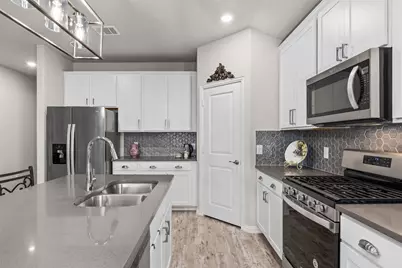 10505 Trail Ridge Drive, Fort Worth, TX 76126 - Photo 6