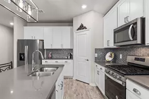 10505 Trail Ridge Dr, Fort Worth, TX 76126 - Photo 6