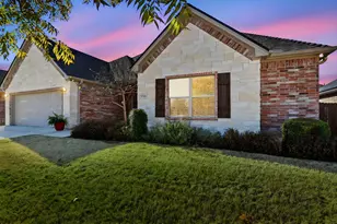 906 Chestnut Grove Dr, Cleburne, TX 76033 - Photo 1