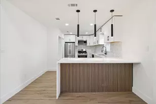 214 Santa Cruz Ct, Grand Prairie, TX 75051 - Photo 18