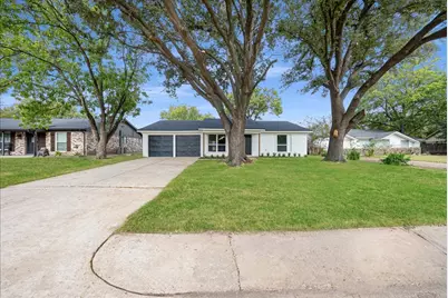 214 Santa Cruz Court, Grand Prairie, TX 75051 - Photo 6