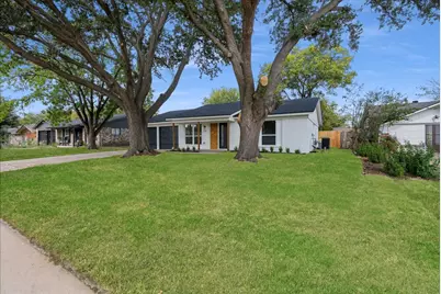 214 Santa Cruz Court, Grand Prairie, TX 75051 - Photo 4