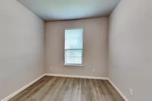 162 Camelia St, Garland, TX 75043 - Photo 14