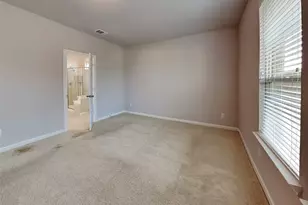 162 Camelia St, Garland, TX 75043 - Photo 6