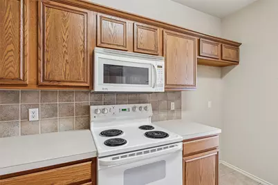 617 Silverbrook Drive, Saginaw, TX 76179 - Photo 10