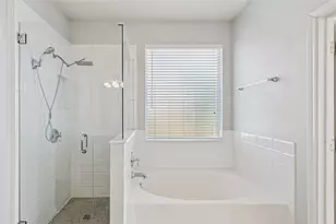 617 Silverbrook Dr, Saginaw, TX 76179 - Photo 16