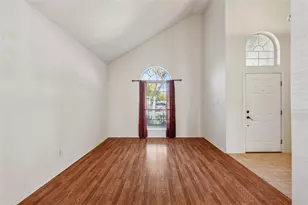 617 Silverbrook Dr, Saginaw, TX 76179 - Photo 4