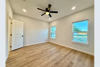308 SW 14th Street, Mineral Wells, TX 76067 - Photo 22