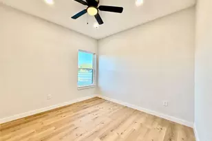 308 SW 14th St, Mineral Wells, TX 76067 - Photo 14