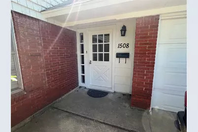 1508 Wilshire Boulevard, Arlington, TX 76012 - Photo 2