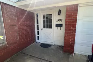 1508 Wilshire Blvd, Arlington, TX 76012 - Photo 2