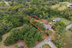 701 W Star St, Denison, TX 75020 - Photo 32