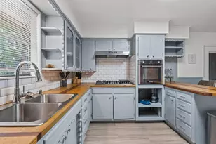 701 W Star St, Denison, TX 75020 - Photo 10