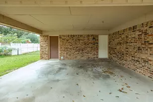 1207 Zahara St, Bowie, TX 76230 - Photo 6