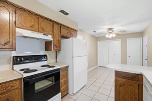 1207 Zahara St, Bowie, TX 76230 - Photo 16