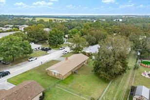 1207 Zahara St, Bowie, TX 76230 - Photo 34