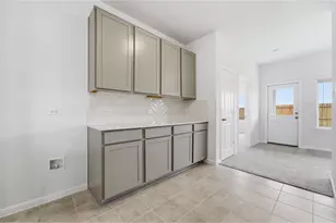 253 Charismatic Rd, Waxahachie, TX 75165 - Photo 8