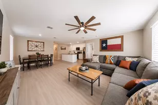 14128 Golden Brg Dr, Pilot Point, TX 76258 - Photo 4