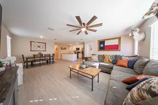 14128 Golden Brg Dr, Pilot Point, TX 76258 - Photo 4