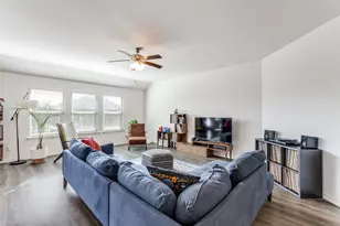 2917 Llano Dr, Little Elm, TX 75068 - Photo 6