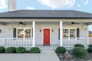 111 Bexar St, Mabank, TX 75147 - Photo 2