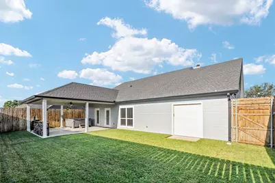 111 Bexar Street, Mabank, TX 75147 - Photo 22